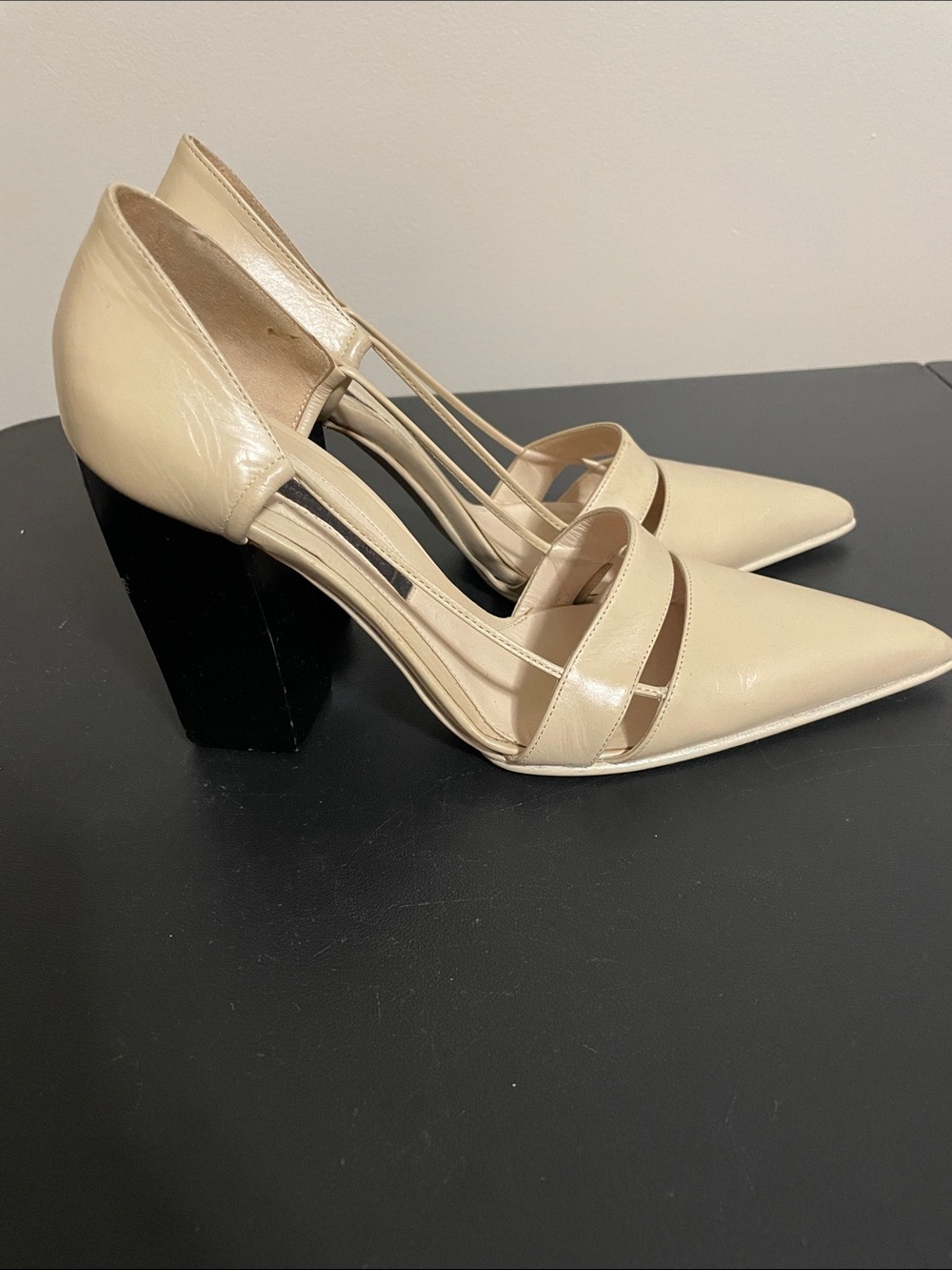 Narciso Rodriguez Cream Pointed Toe & Block Heel Pumps Size 37.5